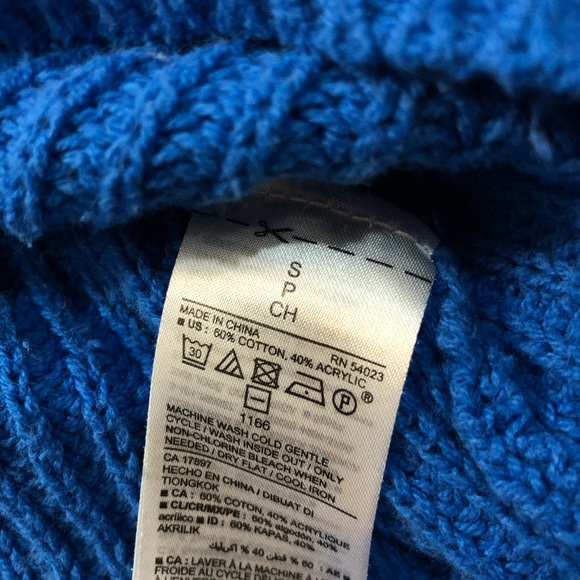 Old Navy Cobolt Blue cotton/acrylic woman’s crew neck sweater size small - Picture 10 of 10